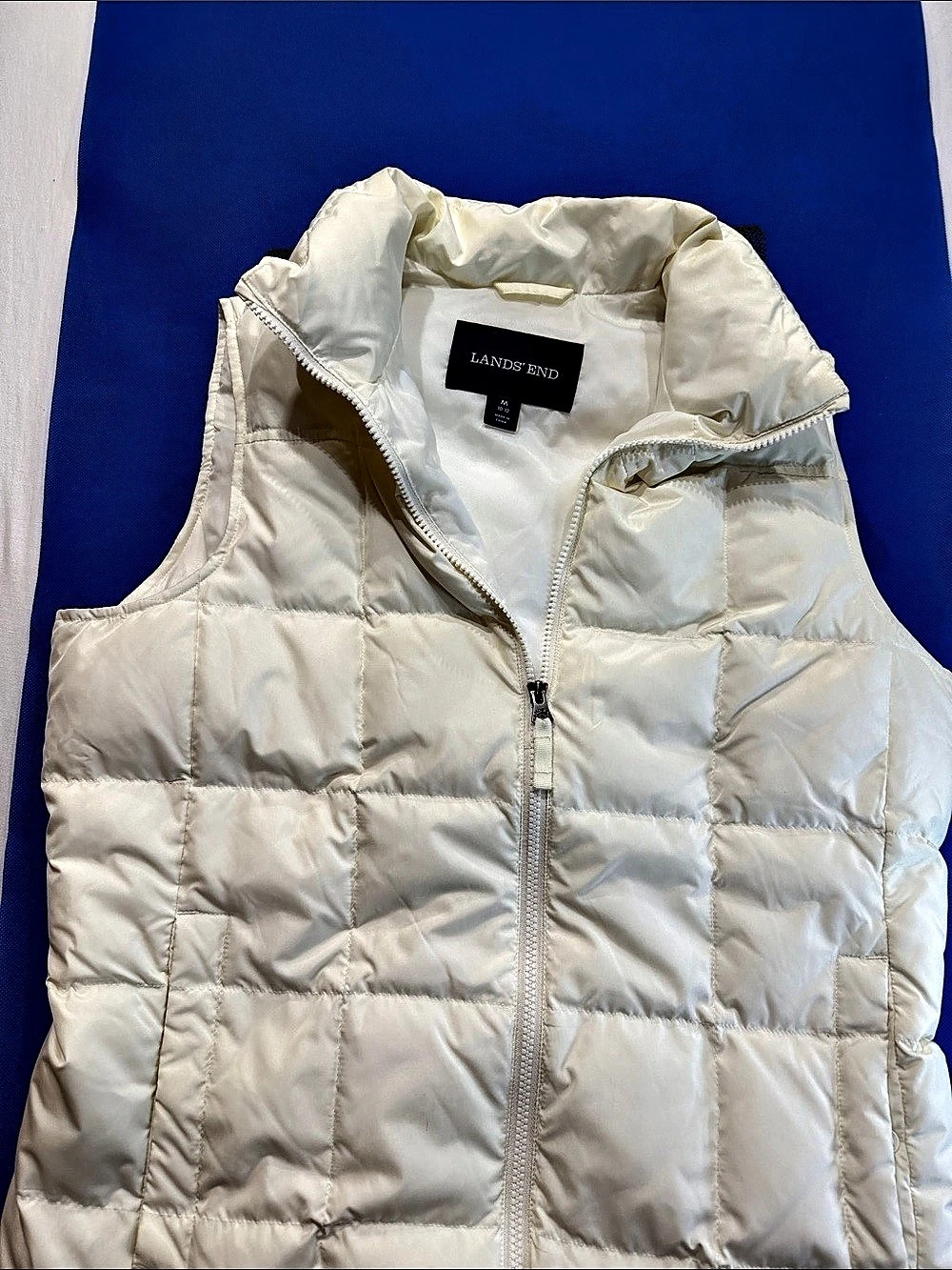 Lands' End Puffer Vest in cream Size Medium